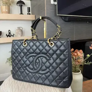 Pre-owned CHANEL Lamb Skin Tote Bags Grand shopping tote bag