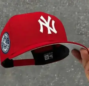 New Era New York Yankees MLB 9FORTY Fitted Cap – NY Logo Baseball Hat with World Series Patch, Premium Streetwear Hat for Men Women