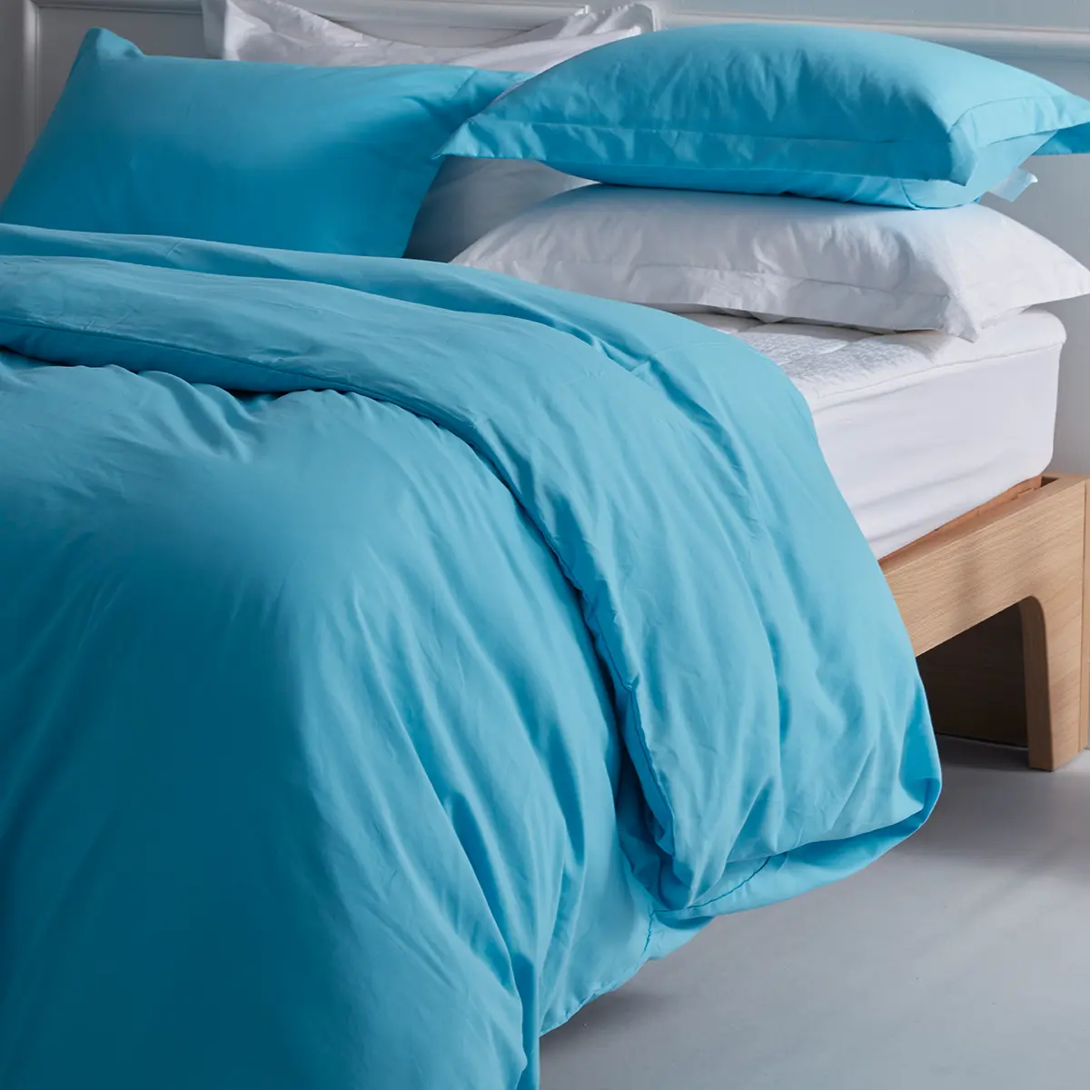 Blue Microfiber Duvet Cover Set Queen Size, 3 Pieces Soft Brushed Bedding Set with 2 Envelope Closure Pillow Shams, Machine Washable, 90x90 Inches