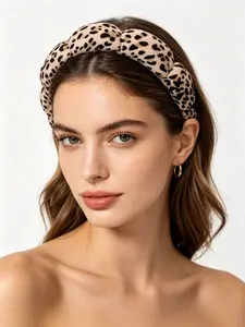 Leopard Print Velvet Sponge Face Wash Waterproof Hairband, High Crown Hair Accessory for Women, Striped Braided Cloud Headband, Fashionable Headband