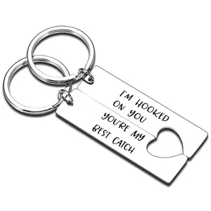 Custom Heart Splicing Couple Keychain Engraved Names & Date Gift for Him Her Stainless Steel Mirror Polished Hypoallergenic Valentine's Day Anniversary Present