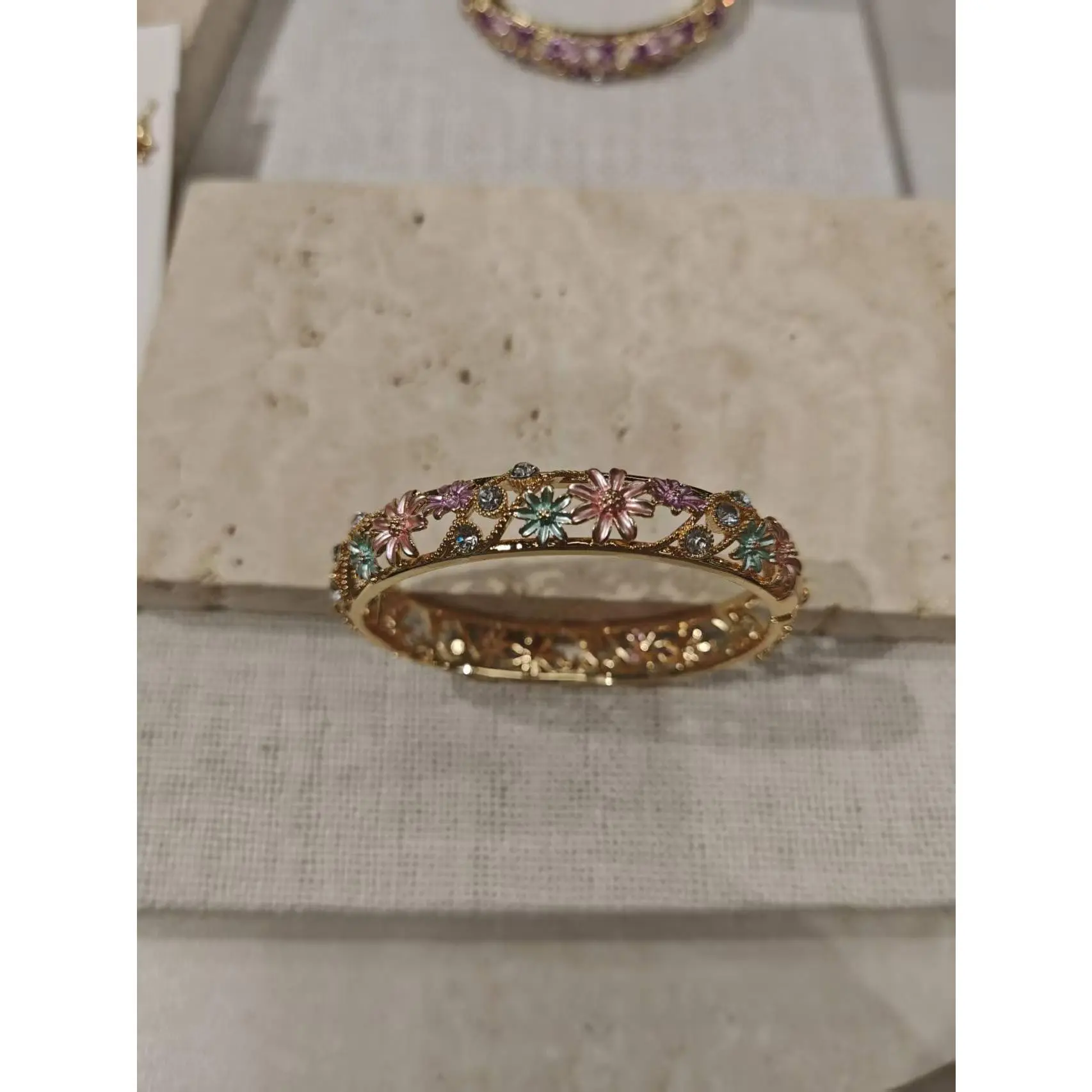 Elegant Floral Design Bangle Bracelet with Multicolor Stones and Intricate Patterns for Women