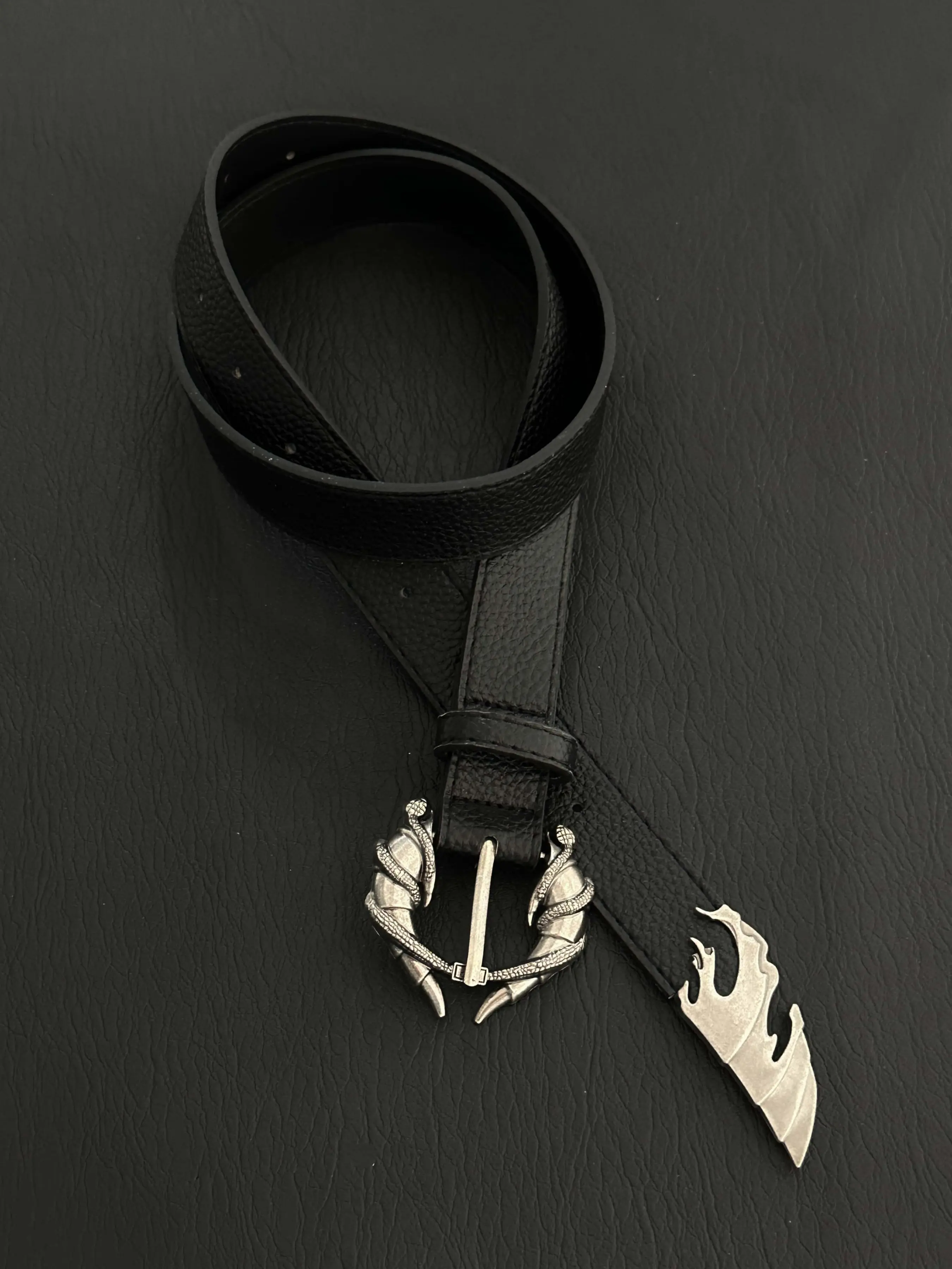 Irises Sword Narrow Belt, Waist Belt, Metal Embossed Texture, Pu Leather Material, Unisex Leather Strap, Unique Design, Fashion Accessory for Men and Women, Metallic Buckle, Exquisite Belt, Pu Leather Belts, Trendy Belt, Punk Fashion Belt, Cool Belts