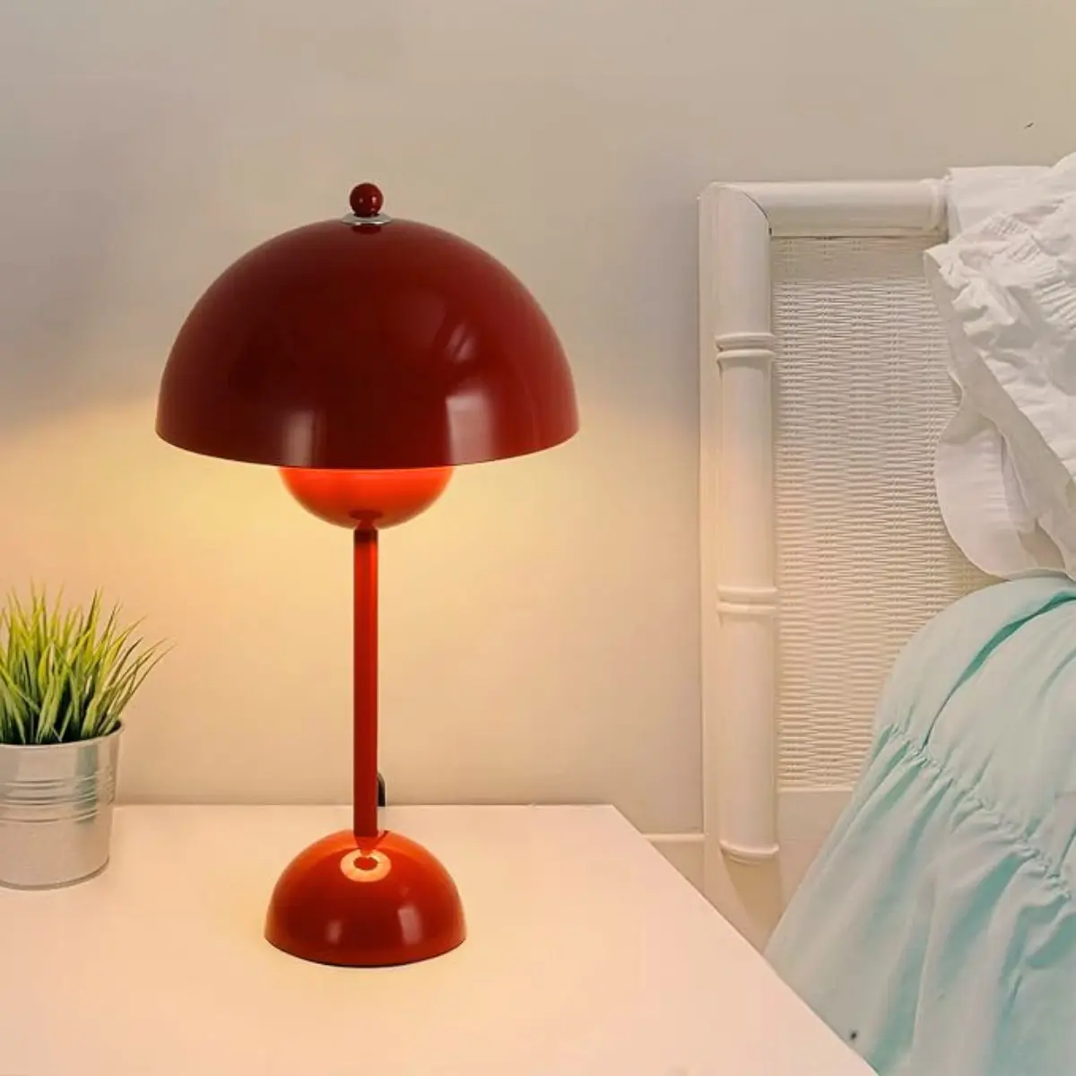 Modern Mushroom Bud LED Table Lamp, Touch Three Color Adjustable Brightness, Bedroom Bedside Ambiance Light, Home Decor Desktop Ornament