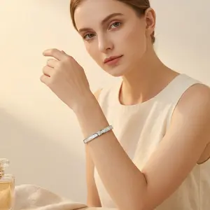 Elegant Diamond Hinged Bangle for Women Mother-of-Pearl Oval Bracelet Versatile Fashion Accessories for Girlfriend and Birthday