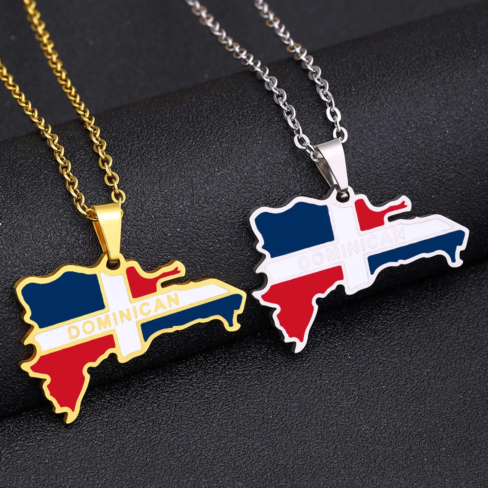 Dominican Republic Jewelry, Heart Pendant Necklace with Clavicle Chain & Link Design, Crafted from High-Quality Materials, Ideal Gift, Unisex, Link Chain, Daily, Elegant, Adults, Metal Coating, Auspicious