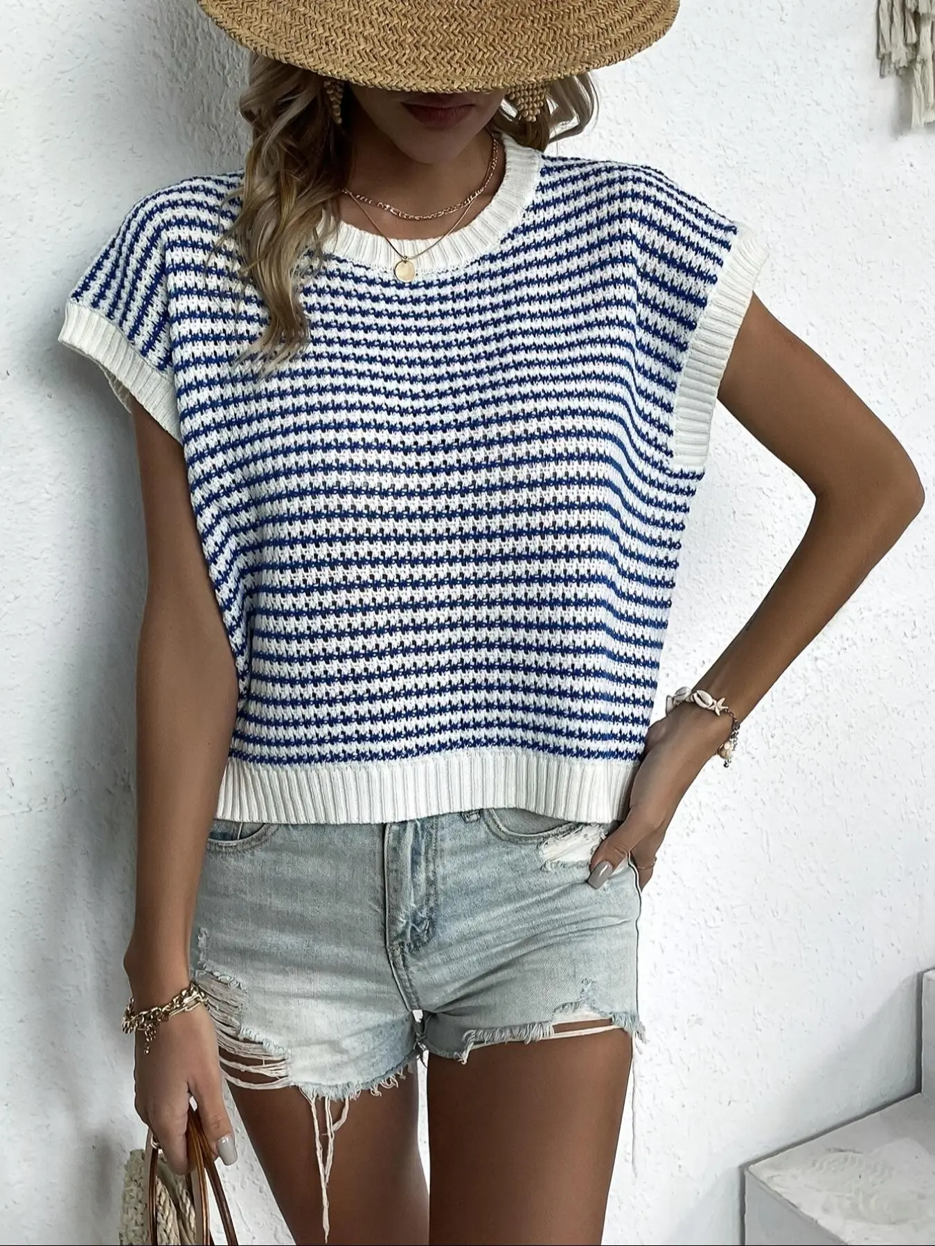 Women's Striped Print Round Neck Knitted Sweater, Casual Knit Top for All Seasons, Fashion Women's Knitwear for Daily Wear, Womenswear, Knitting, Knit Fabric Pullover, Cozy Knitwear