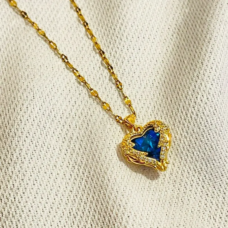 Sapphire pendant Necklace