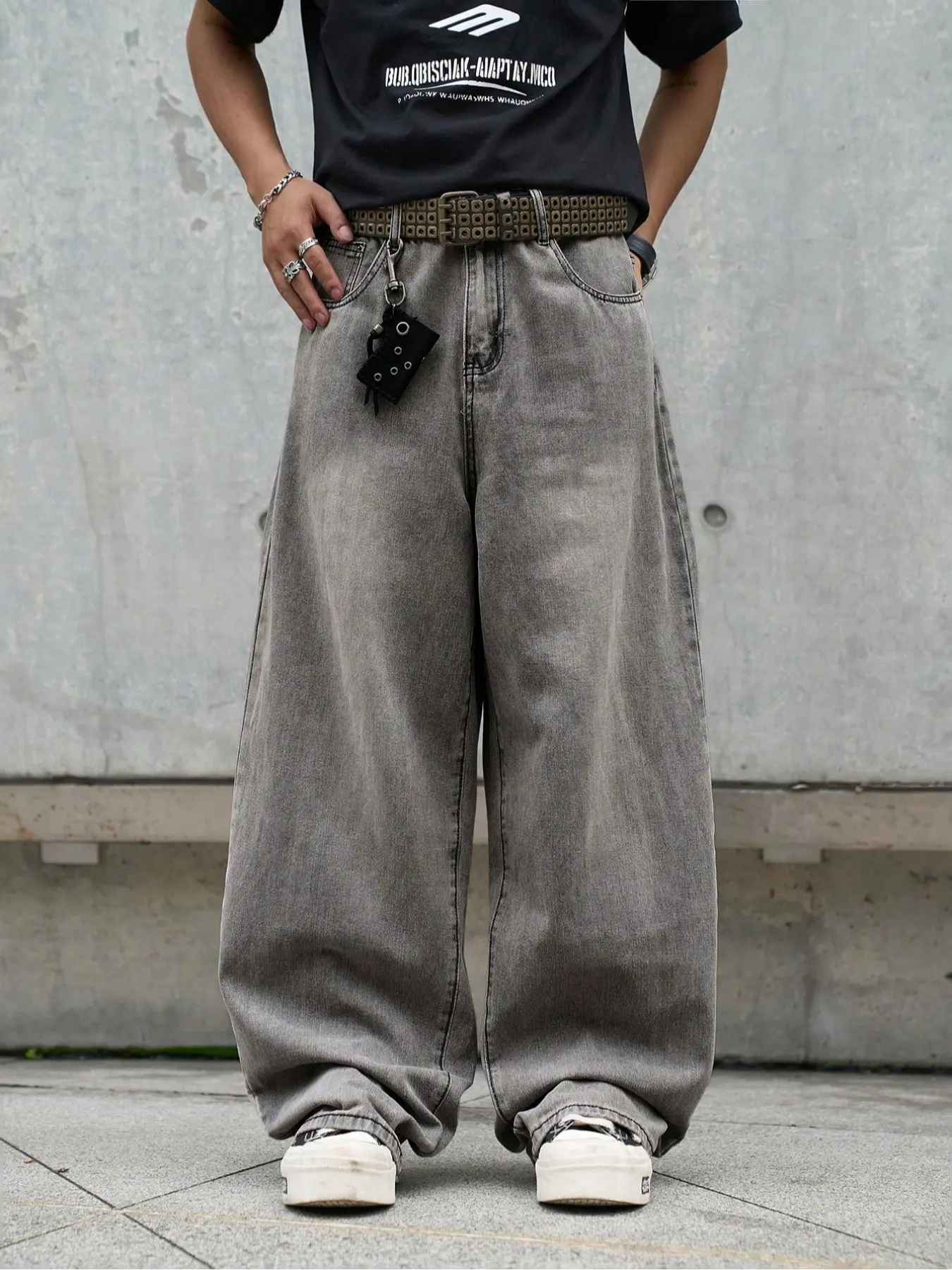 1 Piece Men's Dark Gray Casual Streetwear Fashion Menswear Loose Baggy Oversized Straight-Leg Jeans. Solid-Color Plain Dark Washed Gray Loose Denim Pocket Pants Trouser, Perfect for Men's Daily Wear.