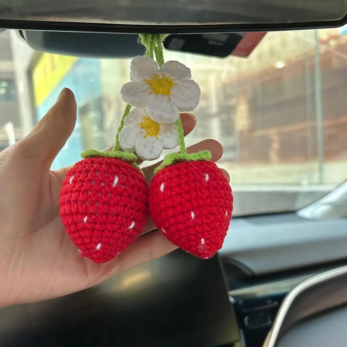 Strawberry & Flower Design Car Hanging Decoration, Car Rear View Mirror Hanging Ornament, Car Interior Pendant, Car Decoration Accessories