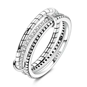 MULA 925 Silver-plated triple interlocking ring, geometric stacked zircon ring, is an elegant jewelry gift for girls and women on anniversary, birthday, Valentine's Day