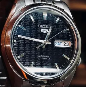 Brand New Seiko 5 Automatic silver Stainless steel men's s classic watch SNK357K1