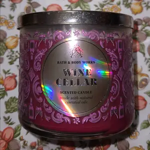 bath and body works 3-wick candle. wine cellar