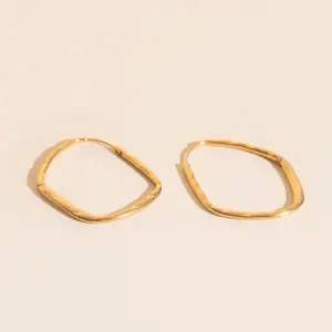 Titanium Hammered Oblong Huggie Hoop Earrings - FeatherTUFF™