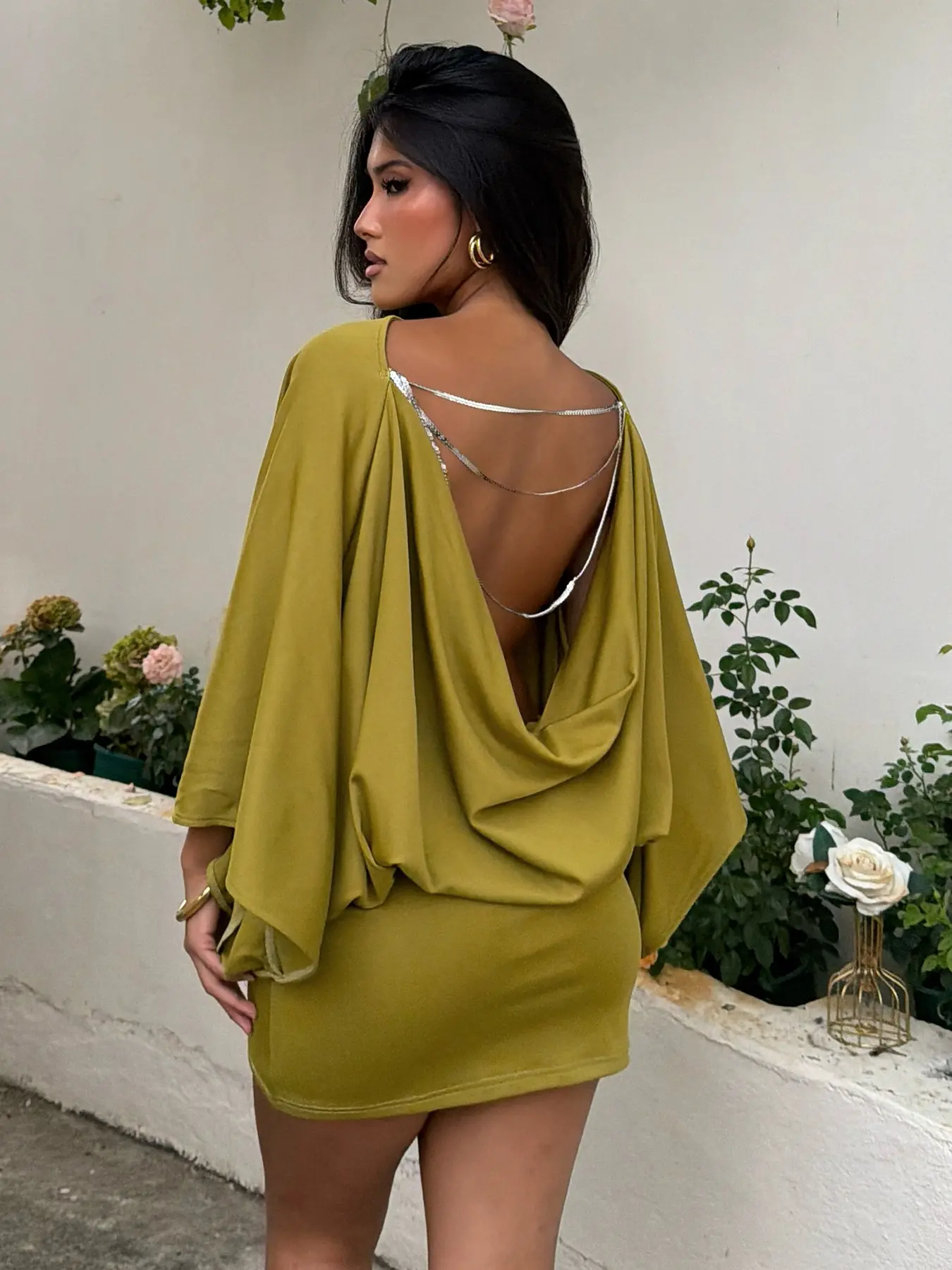 Sexy & Elegant High-End Banquet Style Loose Batwing Sleeve Dress. Metal Chain Spliced Open Back Waist-Cinching Bodycon Mini Dress for Lady, Reversible Design Street Style Solid Color Summer Party Dress Date Night Dresses Womenswear.