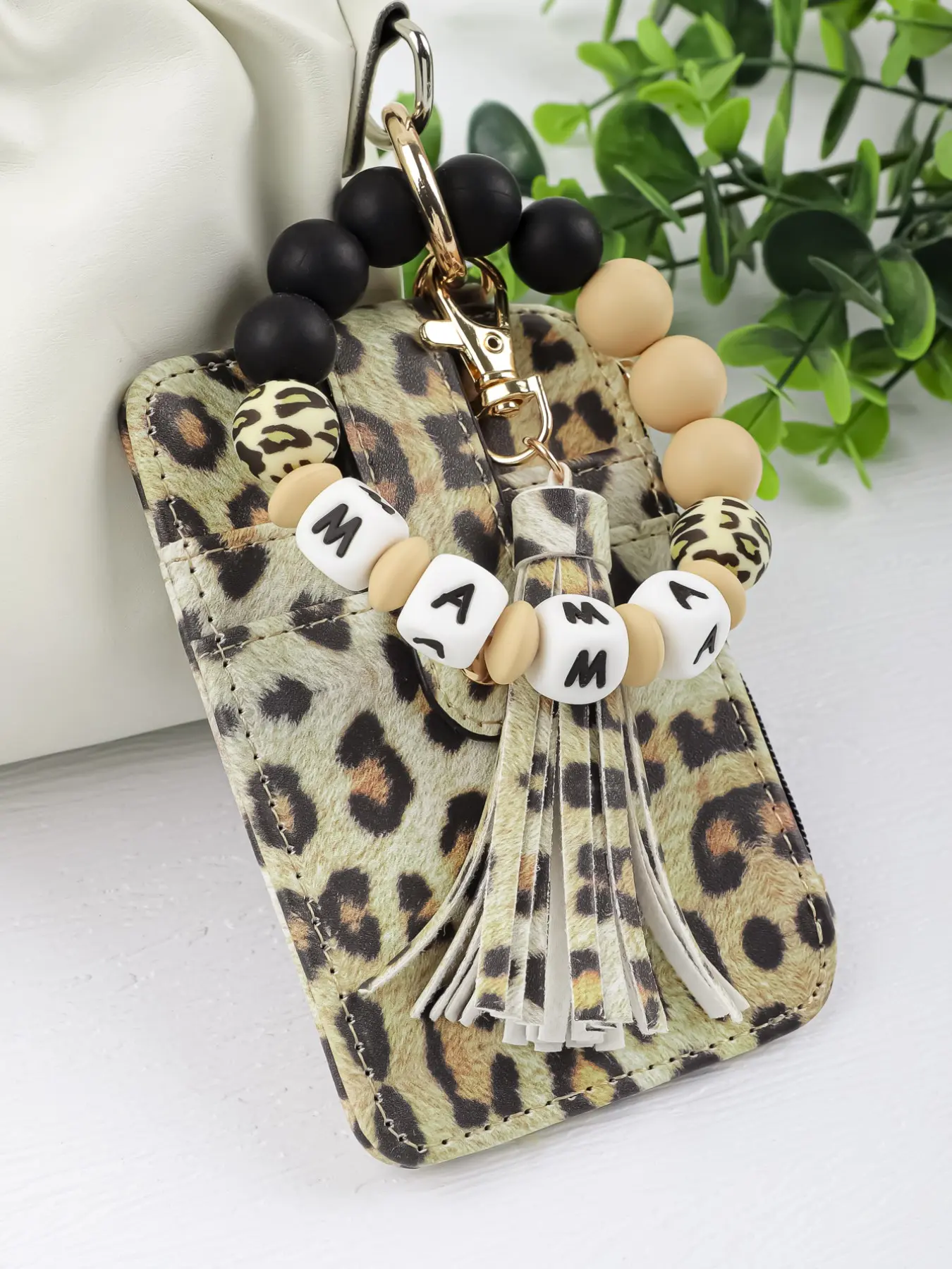 Mother's Day Gift Mama Beaded Keychain, PU Leather Wristlet Wallet with Tassel, Silicone Beads Bracelet Key Ring, Zipper Coin Purse for Mom, Keychain for Bags, Stylish Aesthetic Keychain