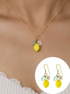 Women's Summer Lemon Pendant Necklace And Earrings Set, Fashionable Jewelry Set, Fruit-Inspired Pendant Jewelry, Fresh Sweet Design, Suitable for Women