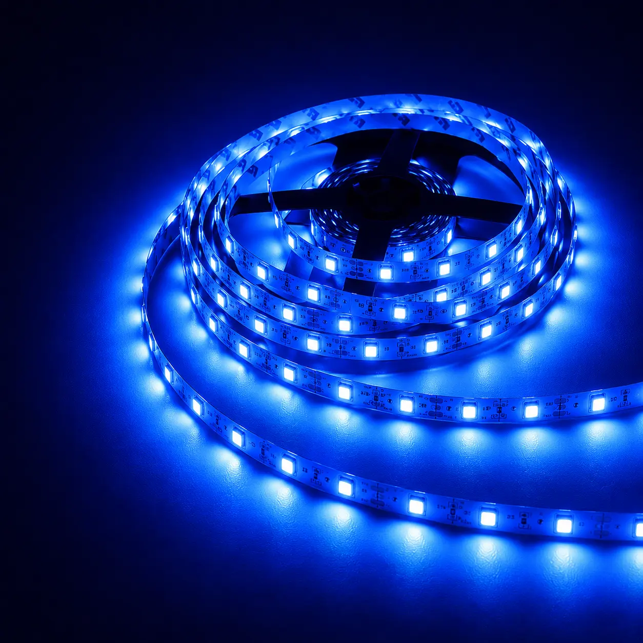 Perfect Holiday LED Strip Lights Ambient Lighting Flexible 300 LED 5M High Bright 5050 Blue - Indoor Energy Efficient