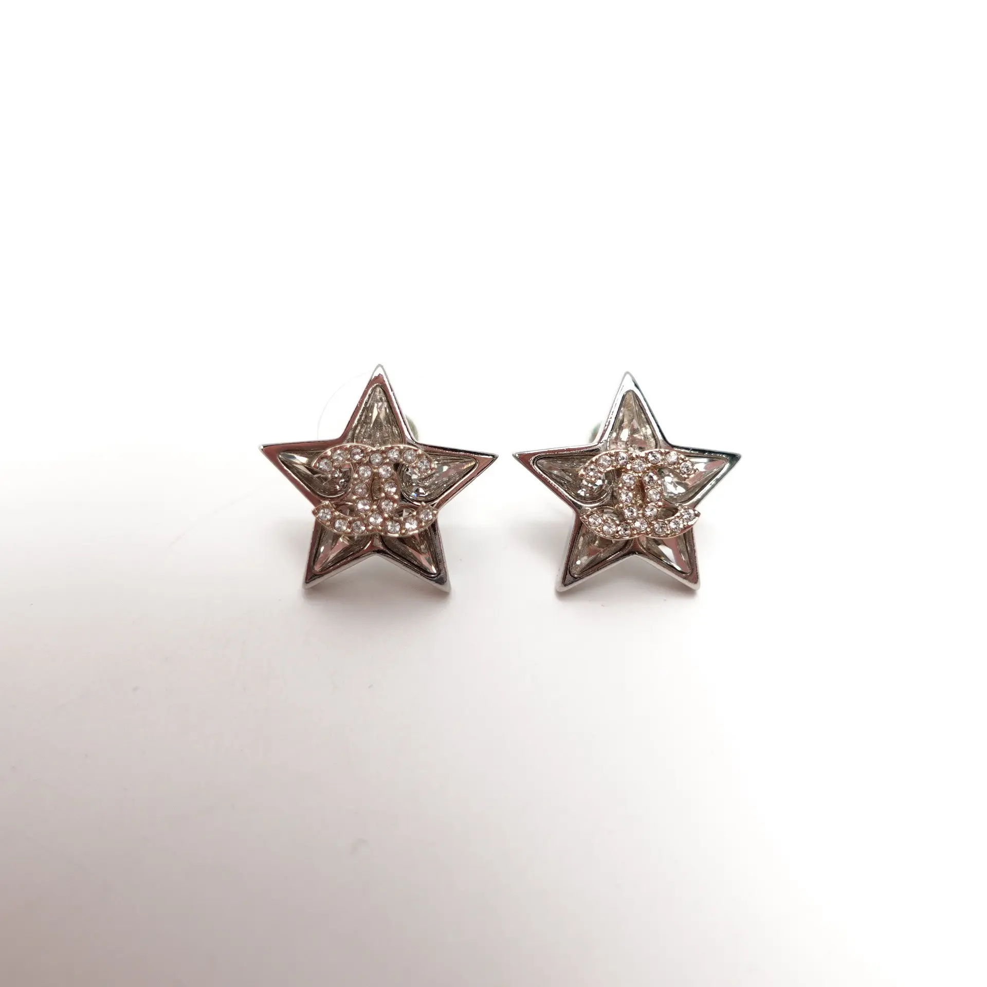 Pre-owned Chanel Silver Tone Dimond Silver Earrings T10428081