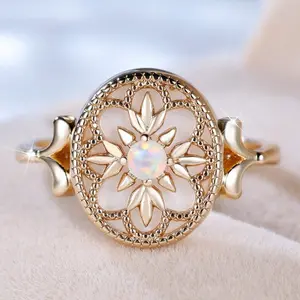 Unique Flower Ring- Casual Style Engagement Rings for Women, Synthetic Zirconia Inlay, Perfect for Weddings & Daily Wear Valentine's Day Gift fashion bomber buzz bomb safety elegant rhinestone decor engagement ring Gold-Plated Striped Couple Vintage Princ