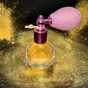 HANDAIYAN Shimmering Highlighter Powder Spray, Ultra Fine Sparkle Glitter Mist for Face, Body, Hair & Lips, Lightweight Long-Lasting Luminous Glow for Halloween, Festival, Rave, Party & Daily Wear