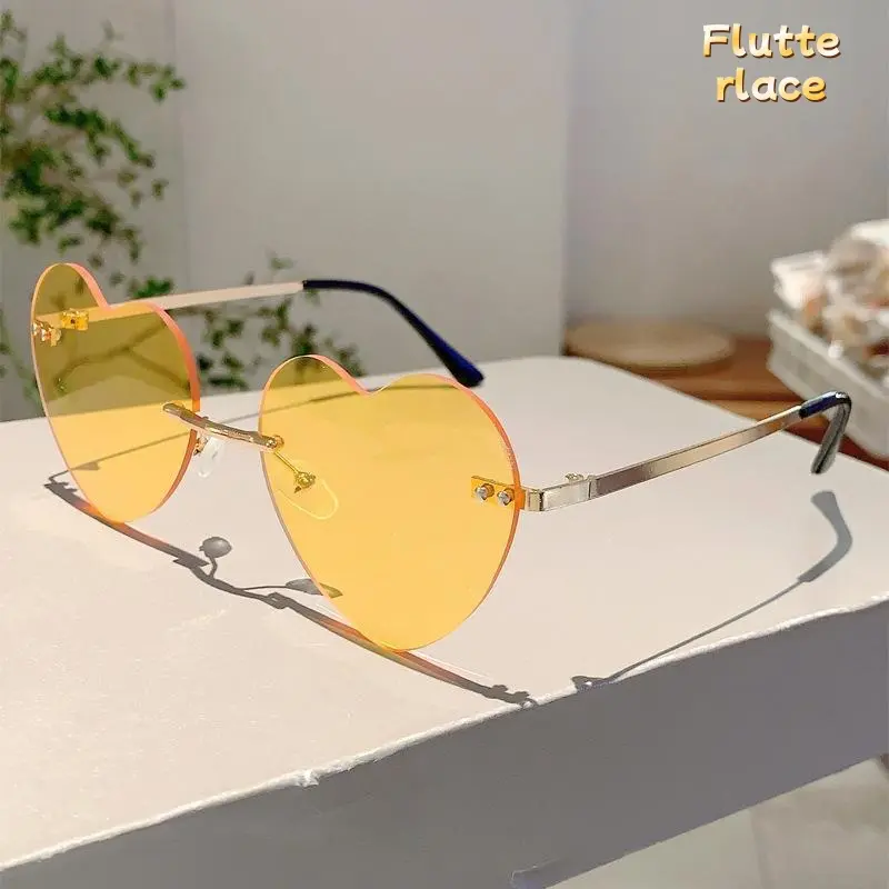 Women’s Heart Shaped Sunglasses, Trendy Casual Fashion Eyewear with Decorative Lenses, Y2K Inspired Cute Summer Accessory, Lightweight Stylish Frames for Beach, Festivals, Travel, Outdoor Activities & Everyday Wear tiktokshopbacktoschool