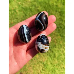 BLACK BANDED AGATE EGG