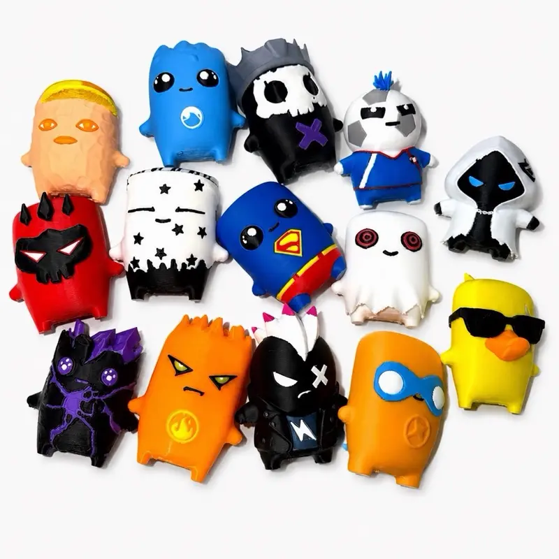 Stylish Gaming Sprites Keychain Accessory - Cool Keychains, Key Tags, Character Art Collectible for Battle Royale Fans, Mini Gifts