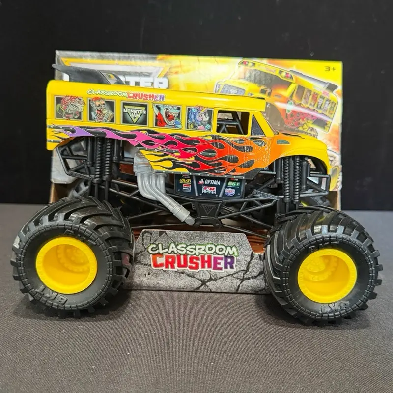 Monster Jam 2026 CLASSROOM CRUSHER Series 28 Die Cast 1:24 Monster Truck NIB