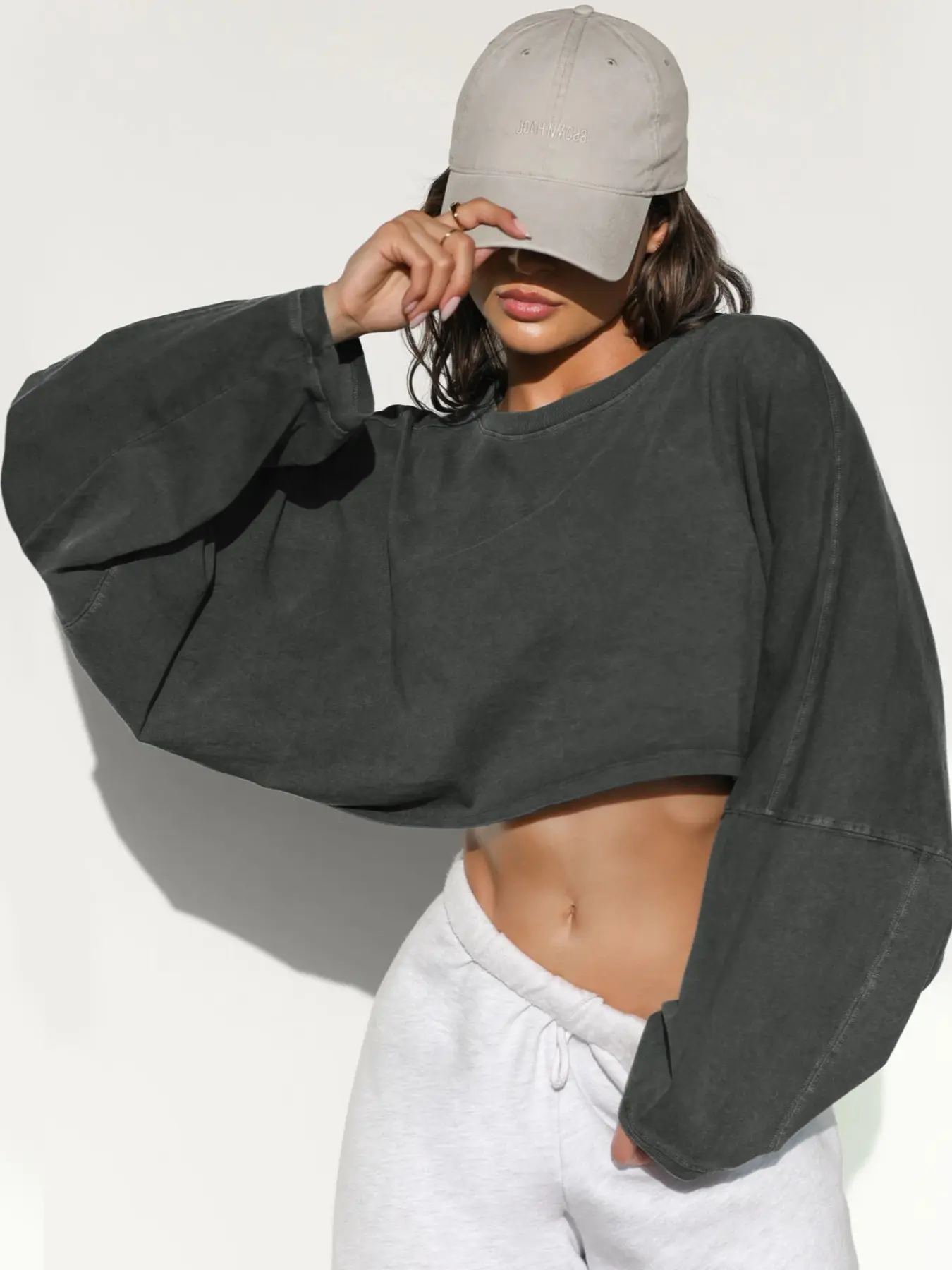 Women's Casual Loose Solid Round Neck Short Sleeve Cropped Sweatshirt, Sporty Knit Top, Long Sleeve Base Layer Tee, Comfortable and Stylish Basic