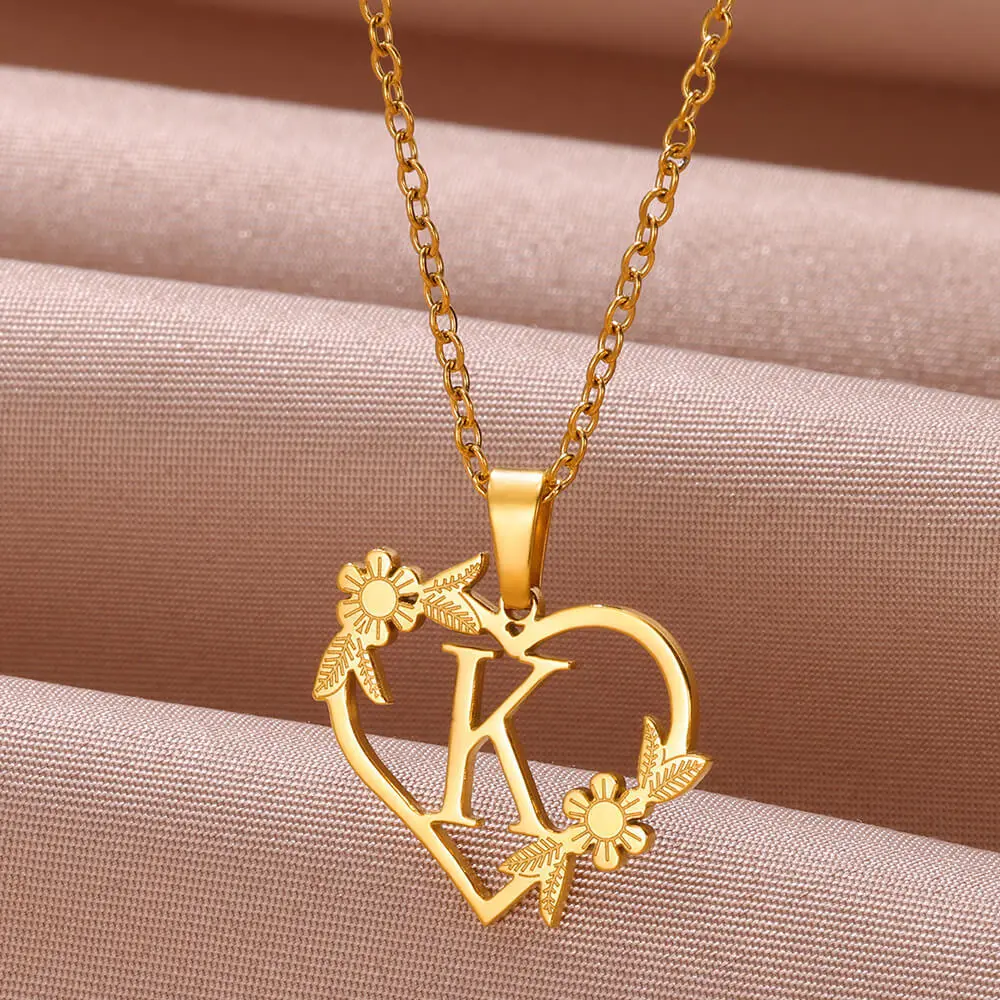 Stainless Steel Hollow Love Flower Heart-Shaped Initial English Letter Necklace, Exquisite Jewelry Gift, Gold Plated Amulet for Girlfriend