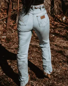 Wrangler Cowboy Cut Bleach Women's Slim Fit