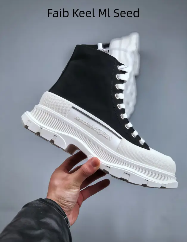 Fashion dark platform high boots for men women, eye-catching white toe contrast & anti-slip lug outsole, breathable canvas fit commuting outdoor walking