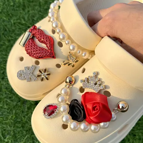 Fashionable Rose & Lip & Faux Pearl Decor Croc Charms, Bling Shoe Charms, Cute Diy Shoes Decorations for Clogs, Fashionable Shoes Accessories for Women & Girls, Shoe Embellishment Set