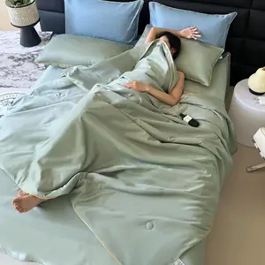 Hugmoon Silk Summer Cooling Blanket, Lightweight Breathable Comforter for All Season Use, Machine Washable Soft Quilt, Gentle on Skin Bedding for Hot Sleepers, Home Bed Throw for Bedroom Dorm Travel