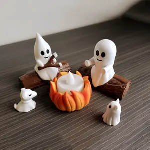 Halloween Ghost Campfire Decoration Lamp - 2 Friendly Ghosts with Pet (Dog/Cat) & Flickering Tea Light, Premium Resin (Fade/Shock-Resistant), 17×16×8cm, Multi-Scene for Home/Bedroom/Dorm/Office, Perfect Halloween Gift for Kids & Adults