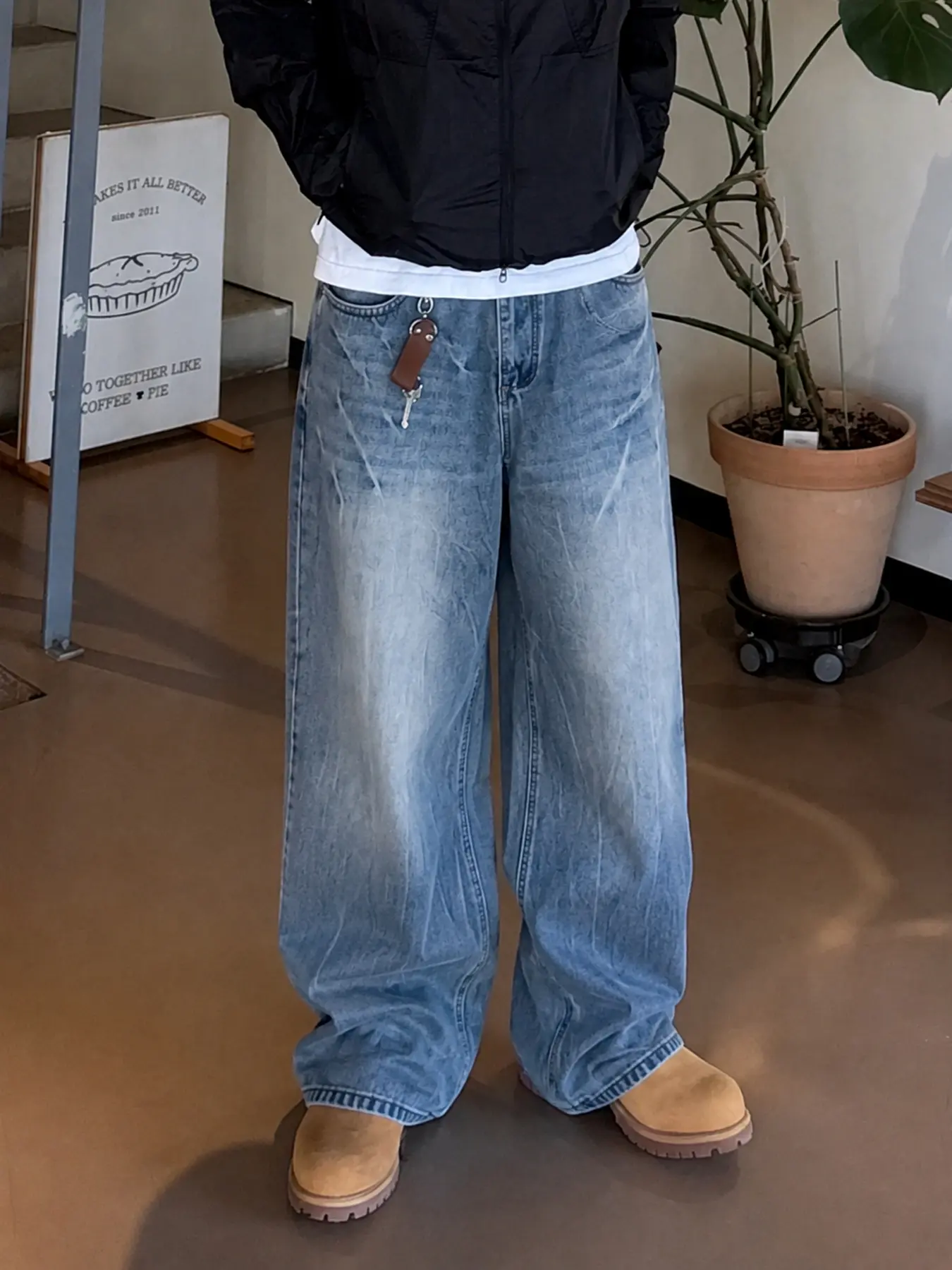 Men’s Vintage Washed Baggy Jeans, Loose Wide Leg Denim Pants, Mid Rise Full Length Stacked Jeans for Y2K Skater Streetwear and Everyday Casual Outfits