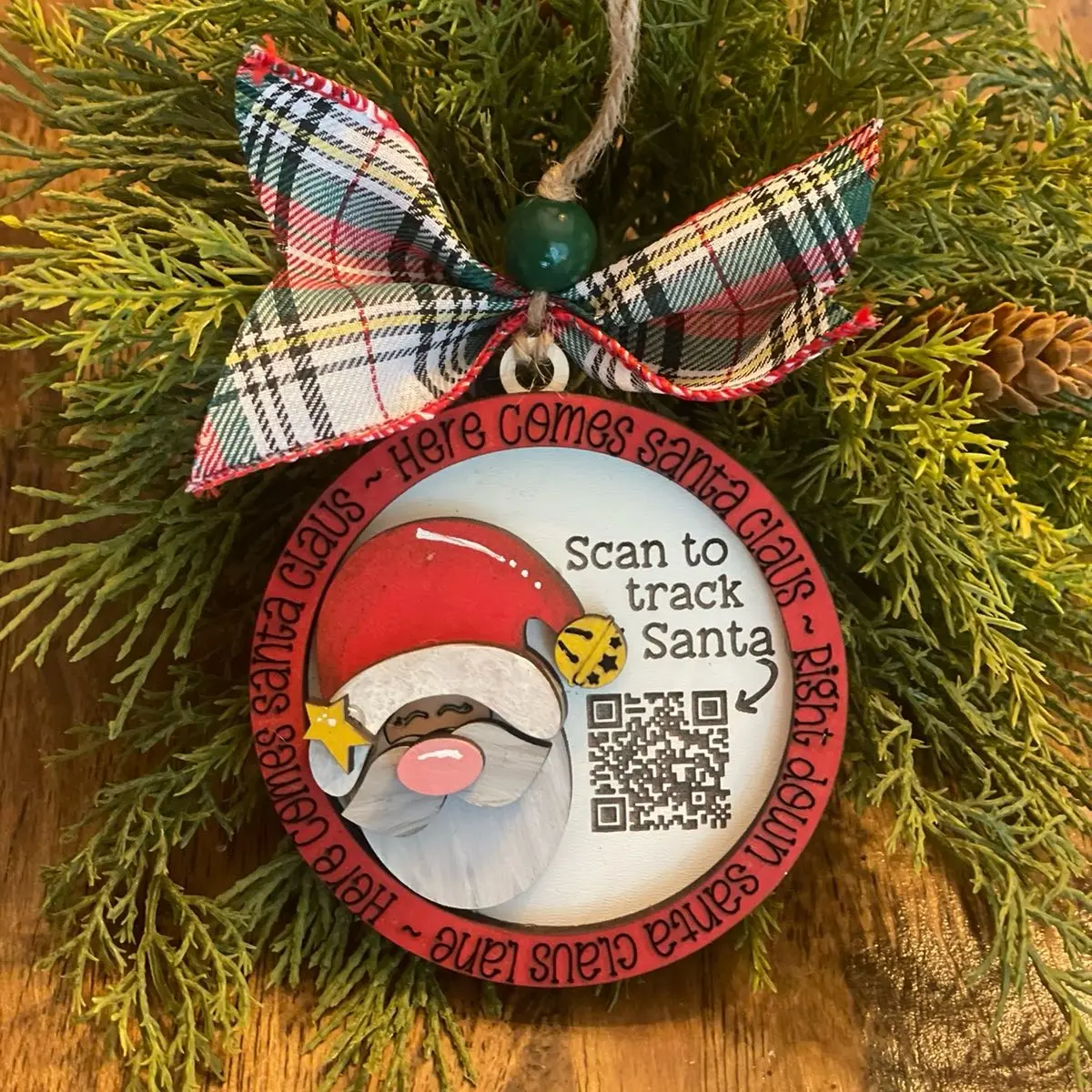 Santa Tracker Christmas Ornament for Festive Decor - Decoration