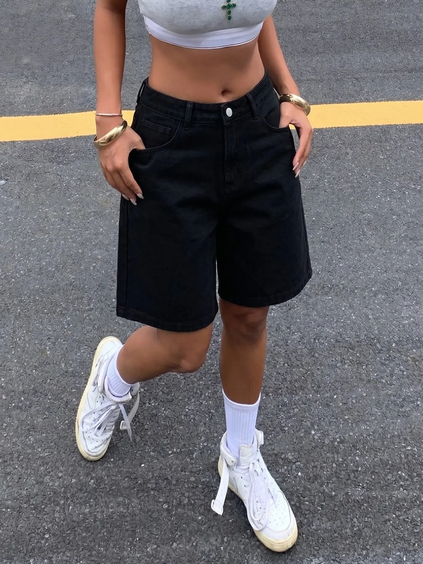 Women's Y2K High-Waisted Vintage Casual Denim Button Shorts, Slim-Fitting Minimalist Plain Design, All-Season Fashion, Comfortable and Stylish Womenswear, Denim Fabric Shorts, Casual Summer Shorts