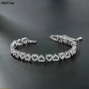 2026 New Women’s Light Luxury Adjustable Bracelet, Super Spark Full Diamond Heart Spliced European Jewelry. Premium High-End Ladies Accessory Perfect for Daily Wear Matching