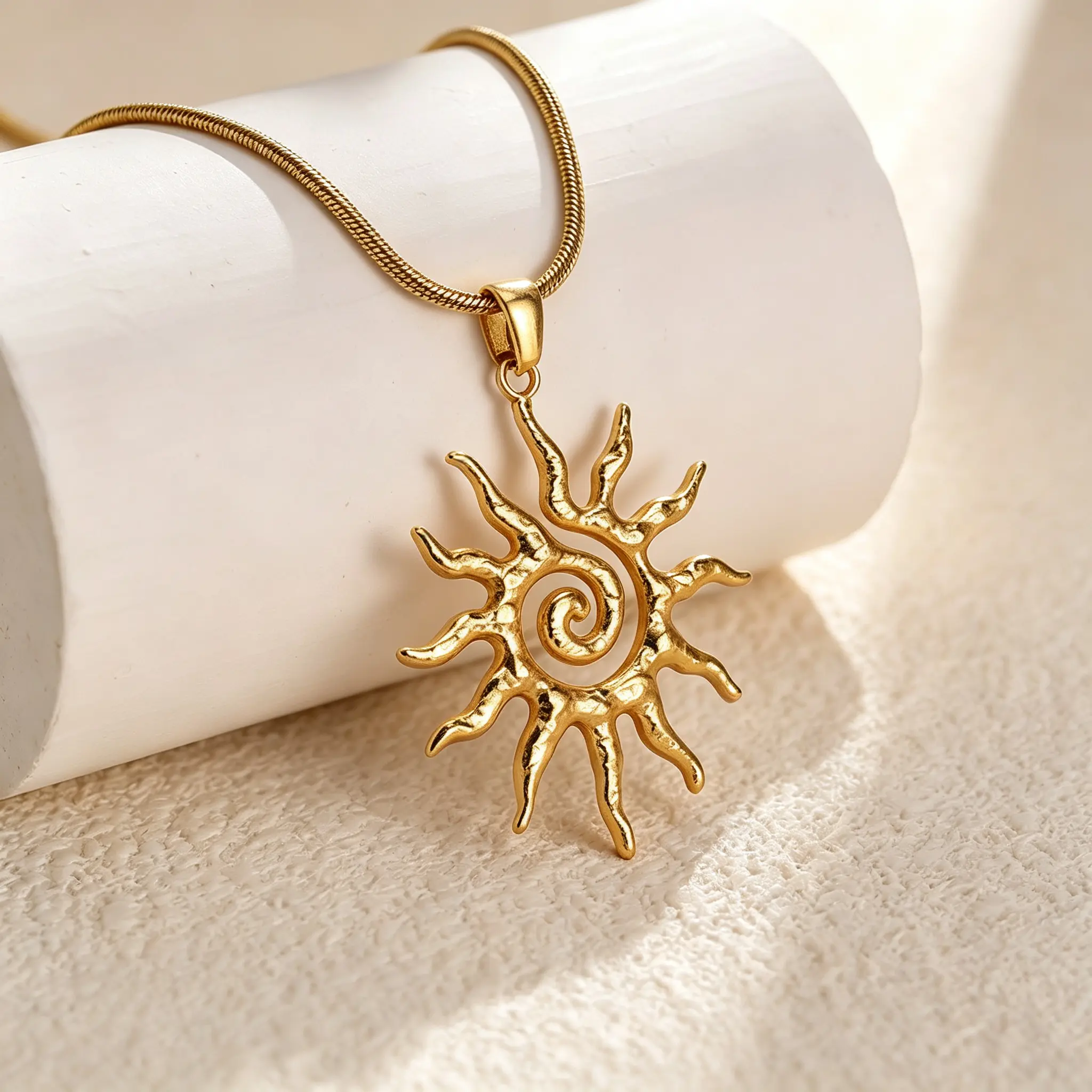 Summer Beach Bohemian Hollow Vortex Sun Totem Necklace, Vintage Versatile Charm Clavicle Chain, Fashion Jewelry Gift for Women Daily Party