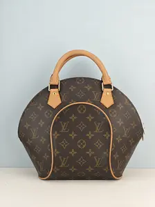 Pre-owned Monogram coated canvas Clutches & Wristlets Louis Vuitton Monogram Ellipse PM Handbag