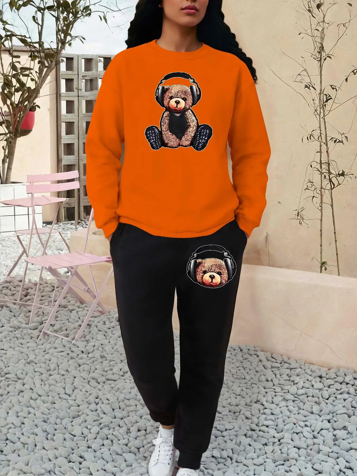 Sporty Two-piece Set Women's Cartoon Bear Print Drop Shoulder Sweatshirt & Pocket Sweatpants, Casual Fashion Cozy Round Neck Long Sleeve Pullover & Jogger Pants for Outdoor Running Wear, Ladies Sportswear for All Seasons, Womenswear