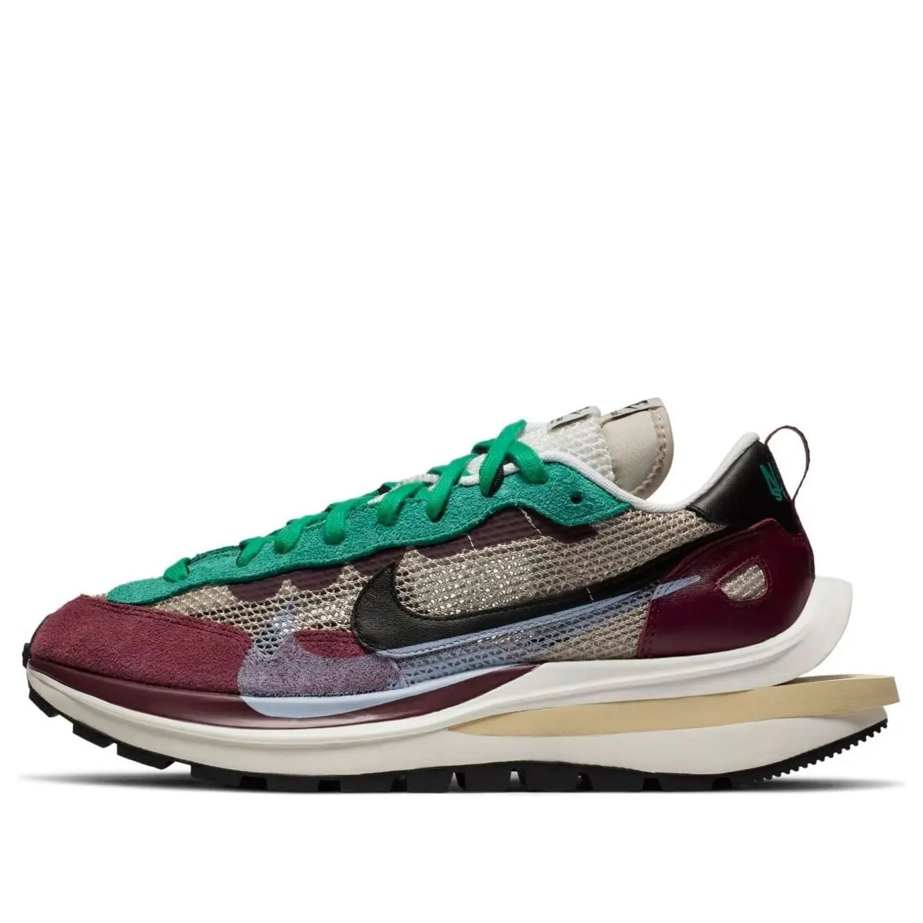 Nike x sacai VaporWaffle SP 'Villain Red' DD3035-200