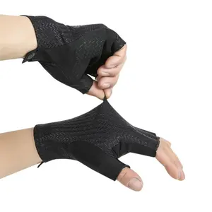 Half Finger Cycling Gloves, Summer Outdoor Sports // Road Bike Gloves, Comfortable and Durable Design for Cyclists