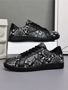 2026 new snake skin pattern couple board shoes Sneaker suitable for daily wear, casual shoes, walking shoes, outdoor versatile couple shoes