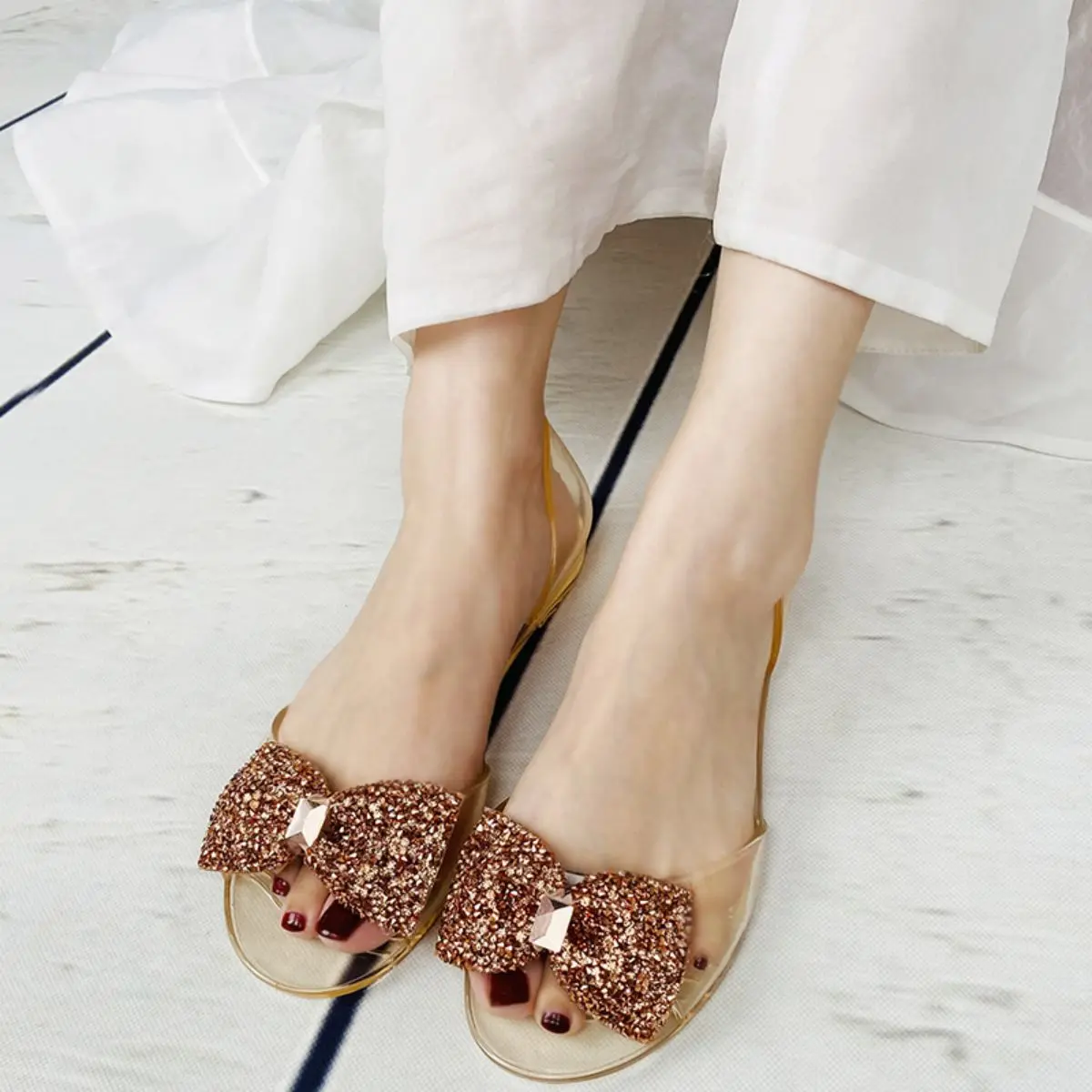 Women's Glitter Bow Jelly Sandals – jelly Slip-On Slides, casual sandals,soft and waterproof sandals Summer Beach & Casual Footwear