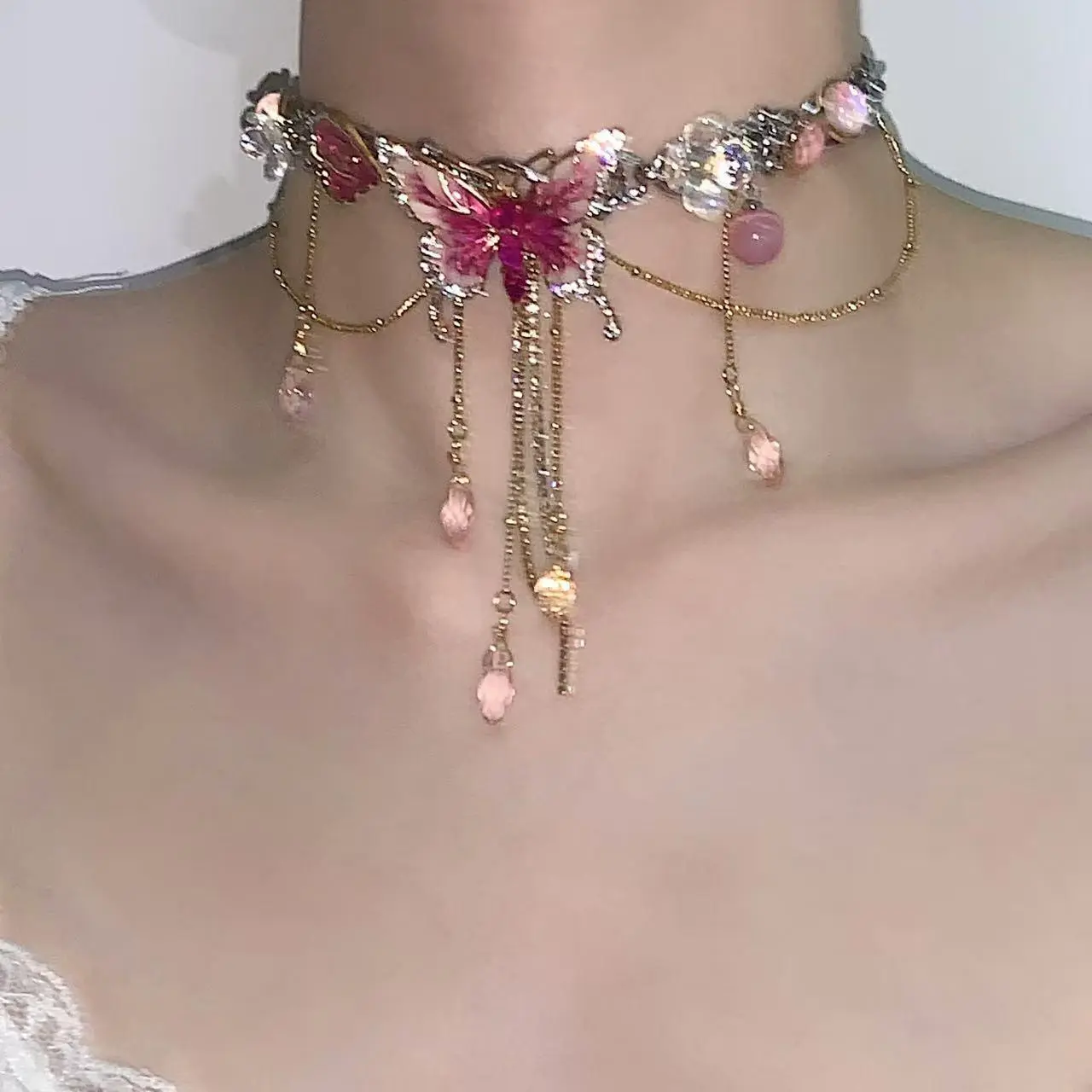 Butterfly titanium steel choker, retro heavy-duty necklace for hot girls