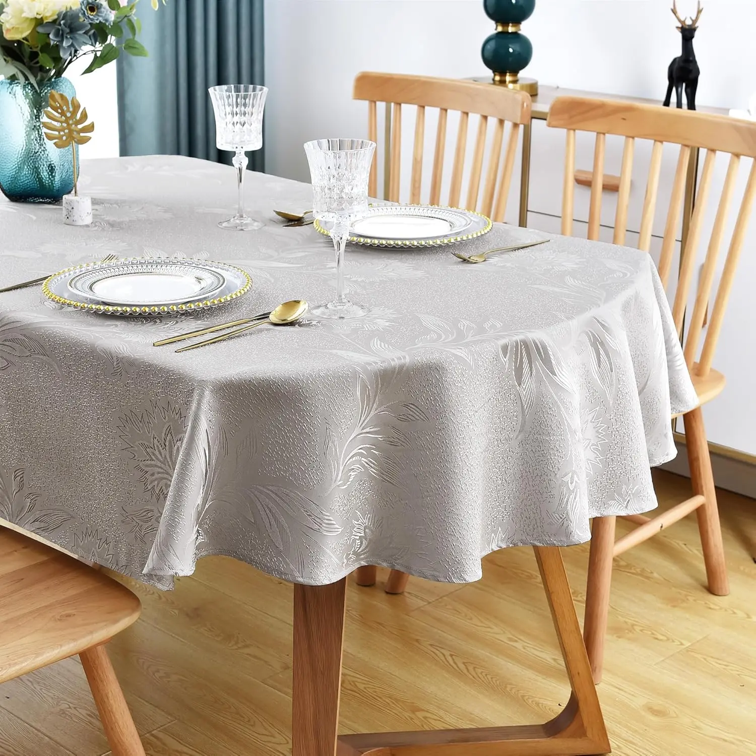 Shiny Oval Jacquard Tablecloth 60 x 84 Inch Gray Floral Countryside Leaves Damask Patterns Table Cloth Glossy Fabric Table Cover for Dinner Kitchen