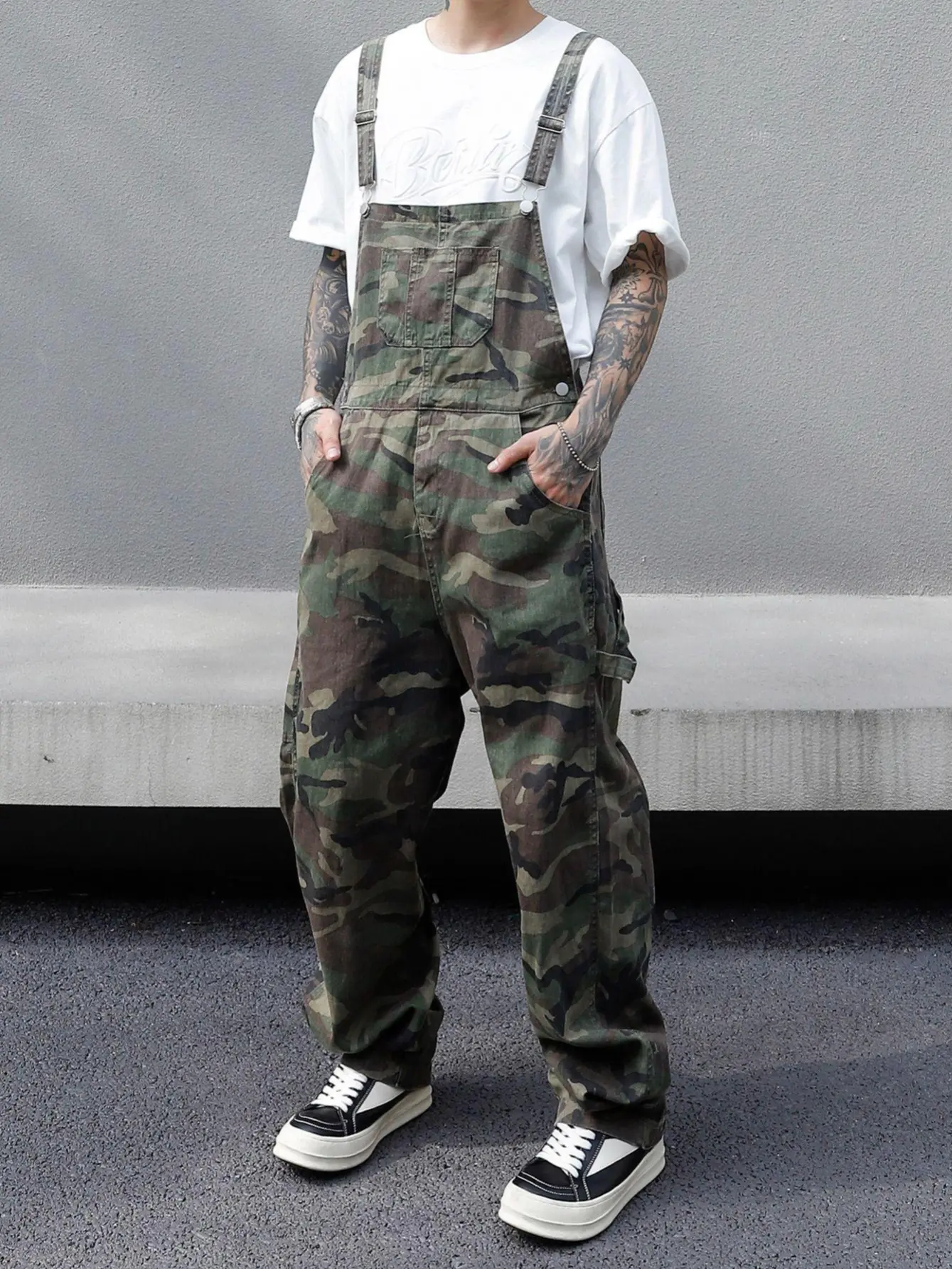 Men's Camo Bib Overalls, Casual Baggy Streetwear Fit in 100% Cotton with Cargo Pockets and Adjustable Straps